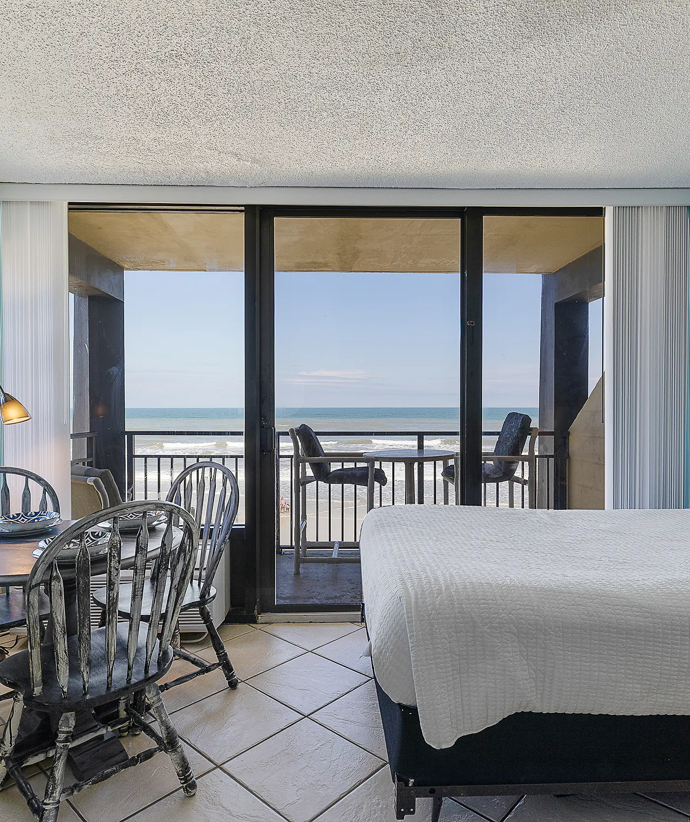 Hawaiian Inn 332
