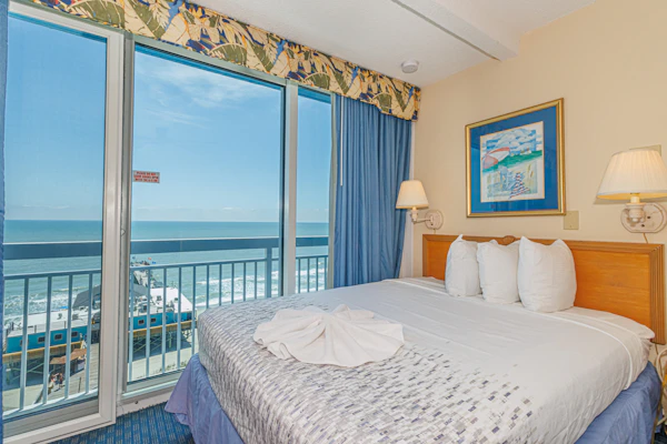 Beachfront Fun Steps to SkyWheel-Yachtsman 1005