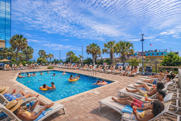 Oceanfront Hideaway Near SkyWheel-Yachtsman 603A