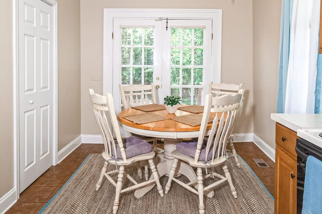 Closest Historic BnB to Ft Moore-Americana Cottage