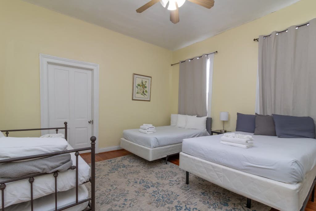 Large Downtown Home - The Sunny Southern Manse