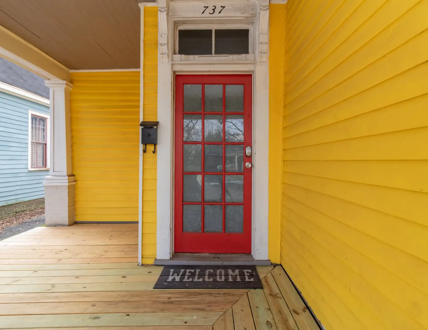Large Downtown Home - The Sunny Southern Manse