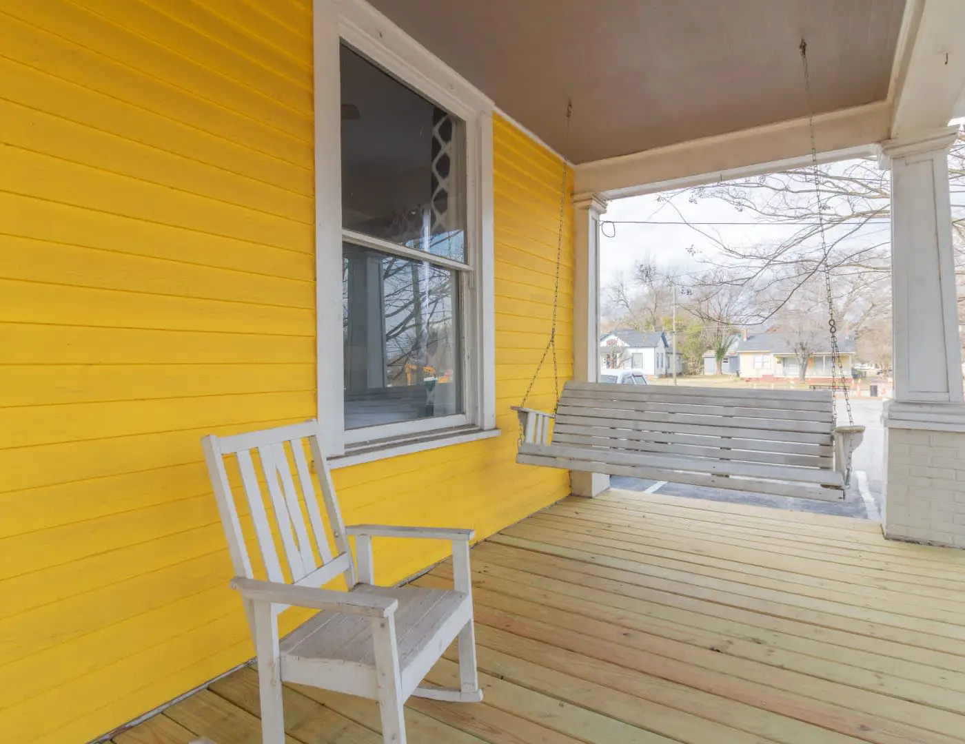 Large Downtown Home - The Sunny Southern Manse
