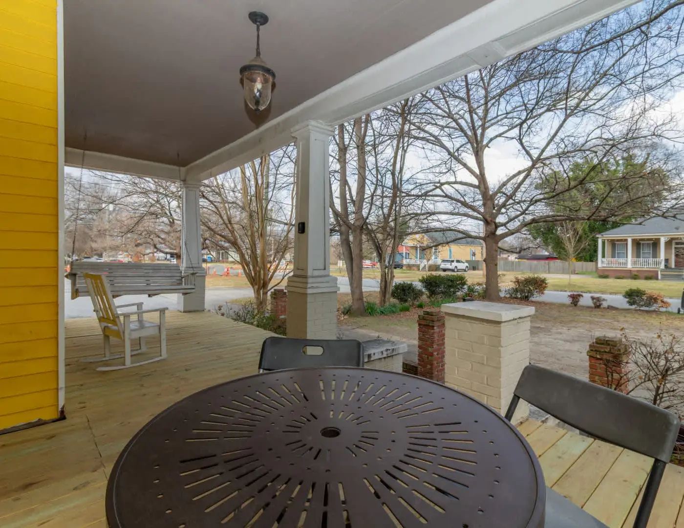 Large Downtown Home - The Sunny Southern Manse