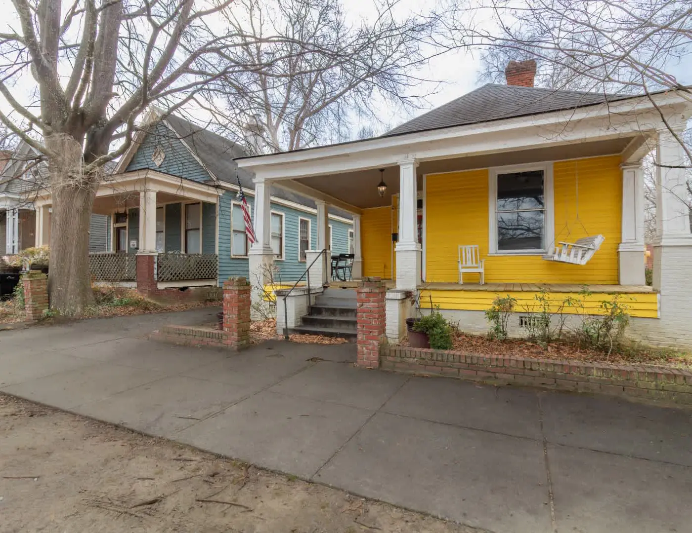 Large Downtown Home - The Sunny Southern Manse