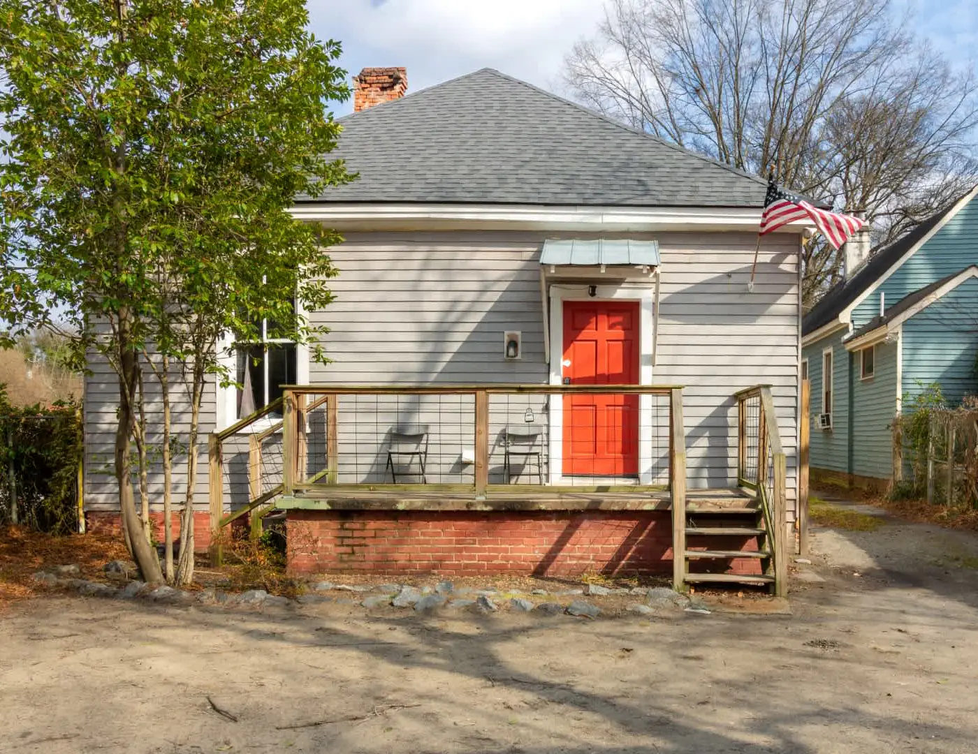 Large Downtown Home - The Sunny Southern Manse