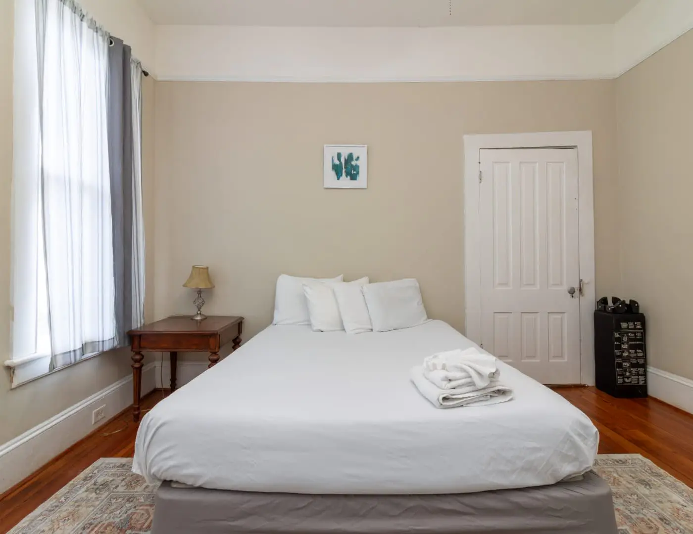 Large Downtown Home - The Sunny Southern Manse