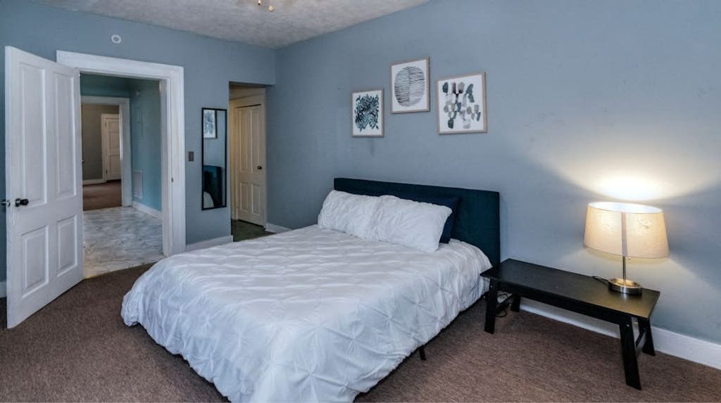 Moments to Chattahoochee-Cottage - Walk-To-Dining!