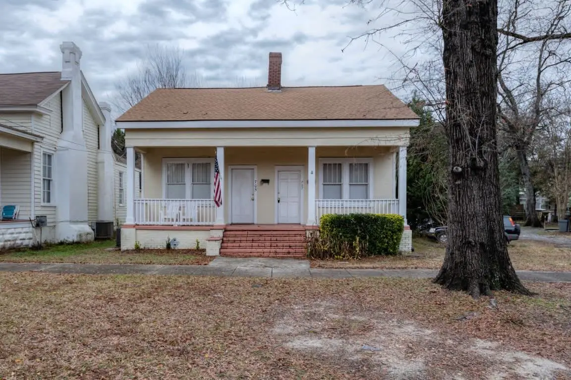 Moments to Chattahoochee-Cottage - Walk-To-Dining!