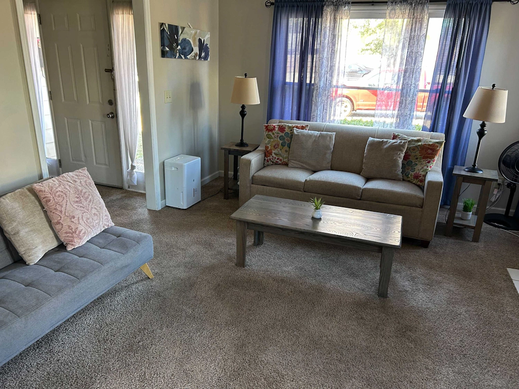 Near CSU, Ft Moore, & Downtown - Parkside Townhome