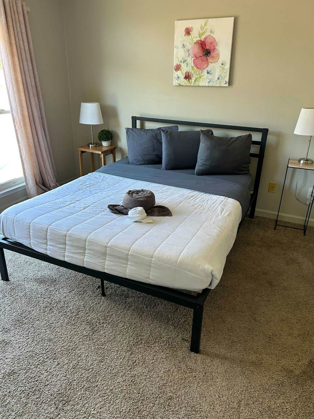 Near CSU, Ft Moore, & Downtown - Parkside Townhome