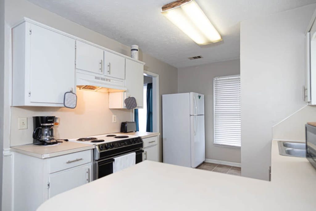 Near CSU, Ft Moore, & Downtown - Parkside Townhome