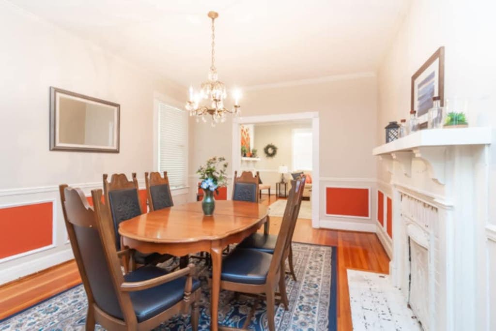 Near Lakebottom Park & Downtown - Parkside Cottage