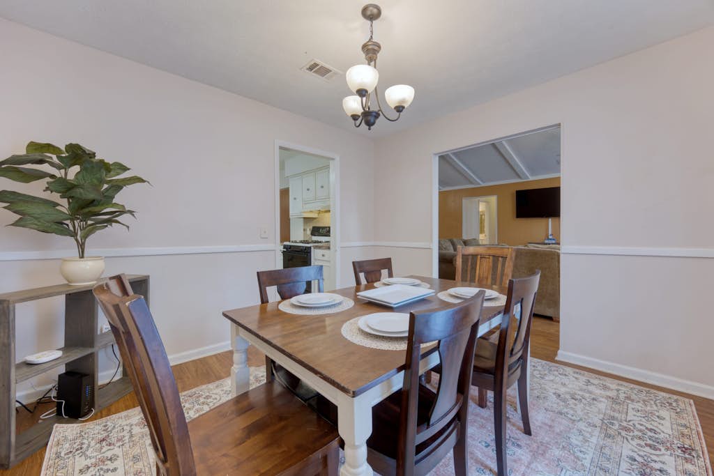 Large Yard, Cabin in the Woods! - Columbus Retreat