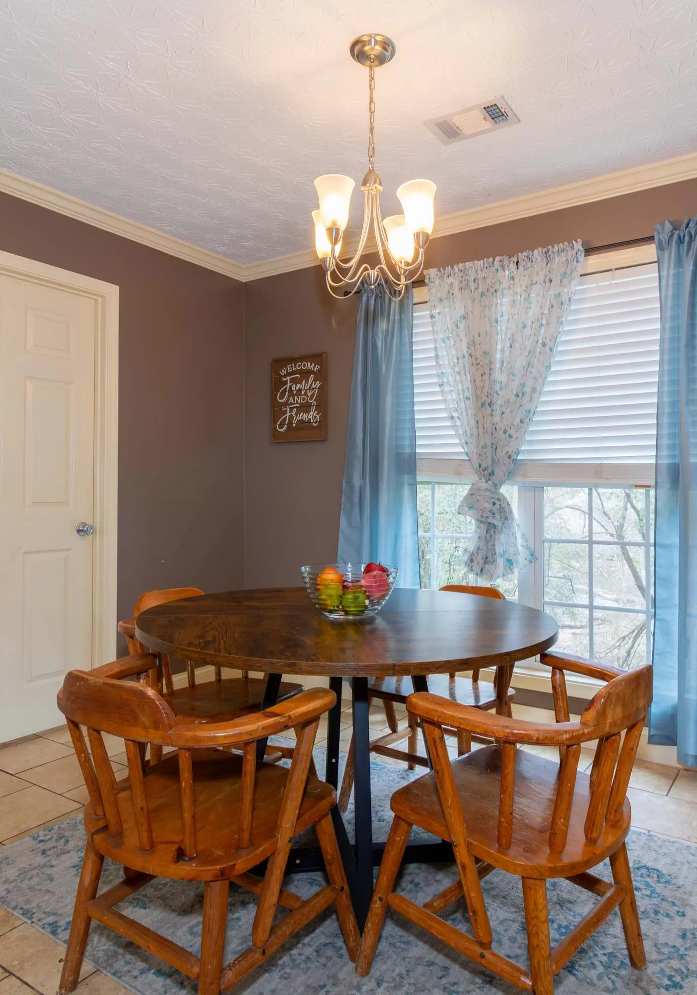Creekside Stay Near Fort Benning Sleeps 12!