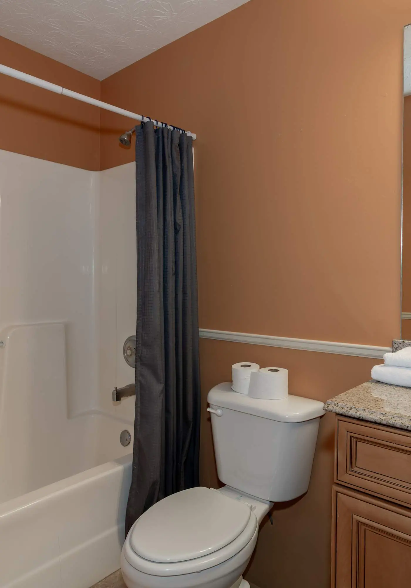 Creekside Stay Near Fort Benning Sleeps 12!