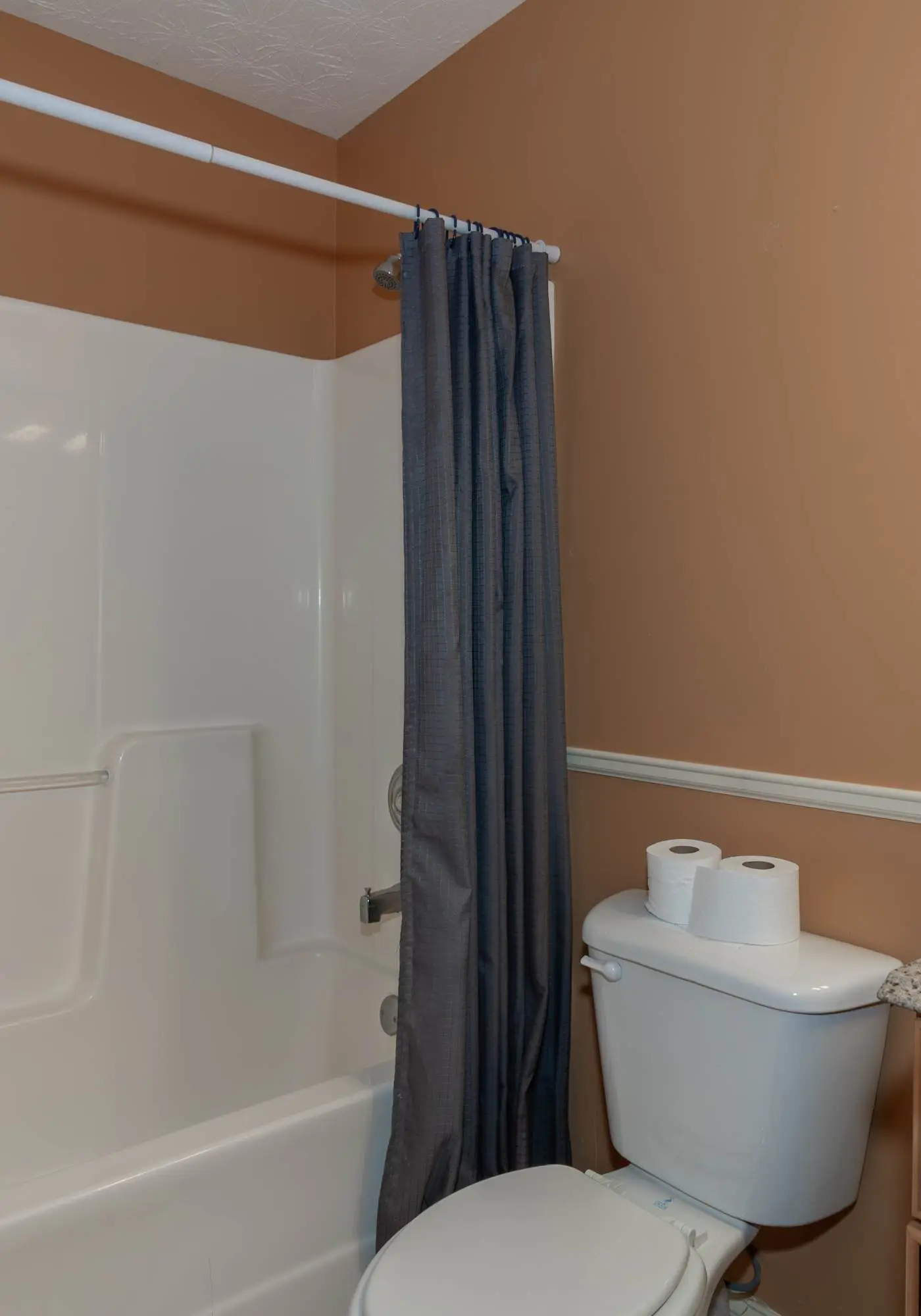 Creekside Stay Near Fort Benning Sleeps 12!