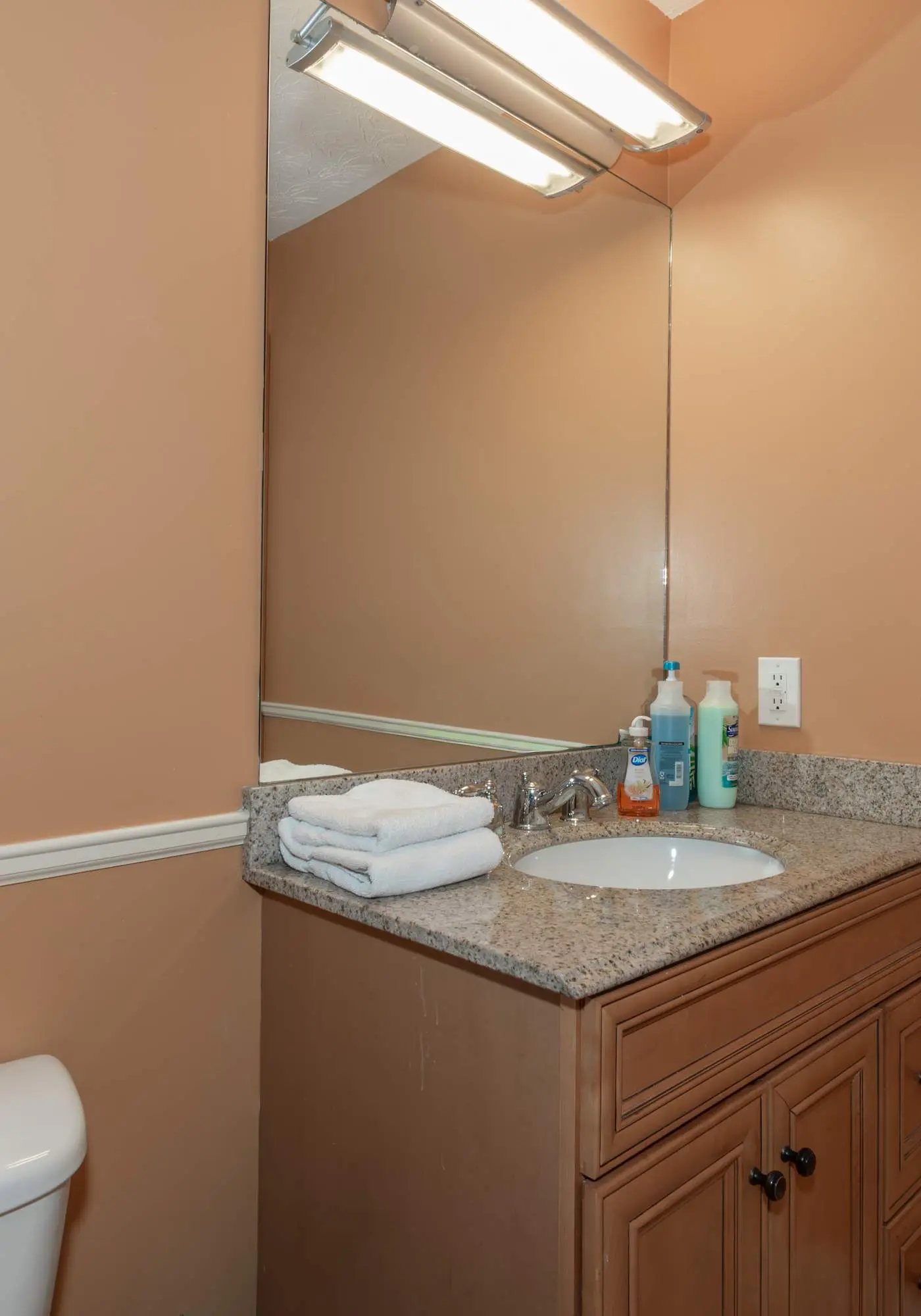 Creekside Stay Near Fort Benning Sleeps 12!