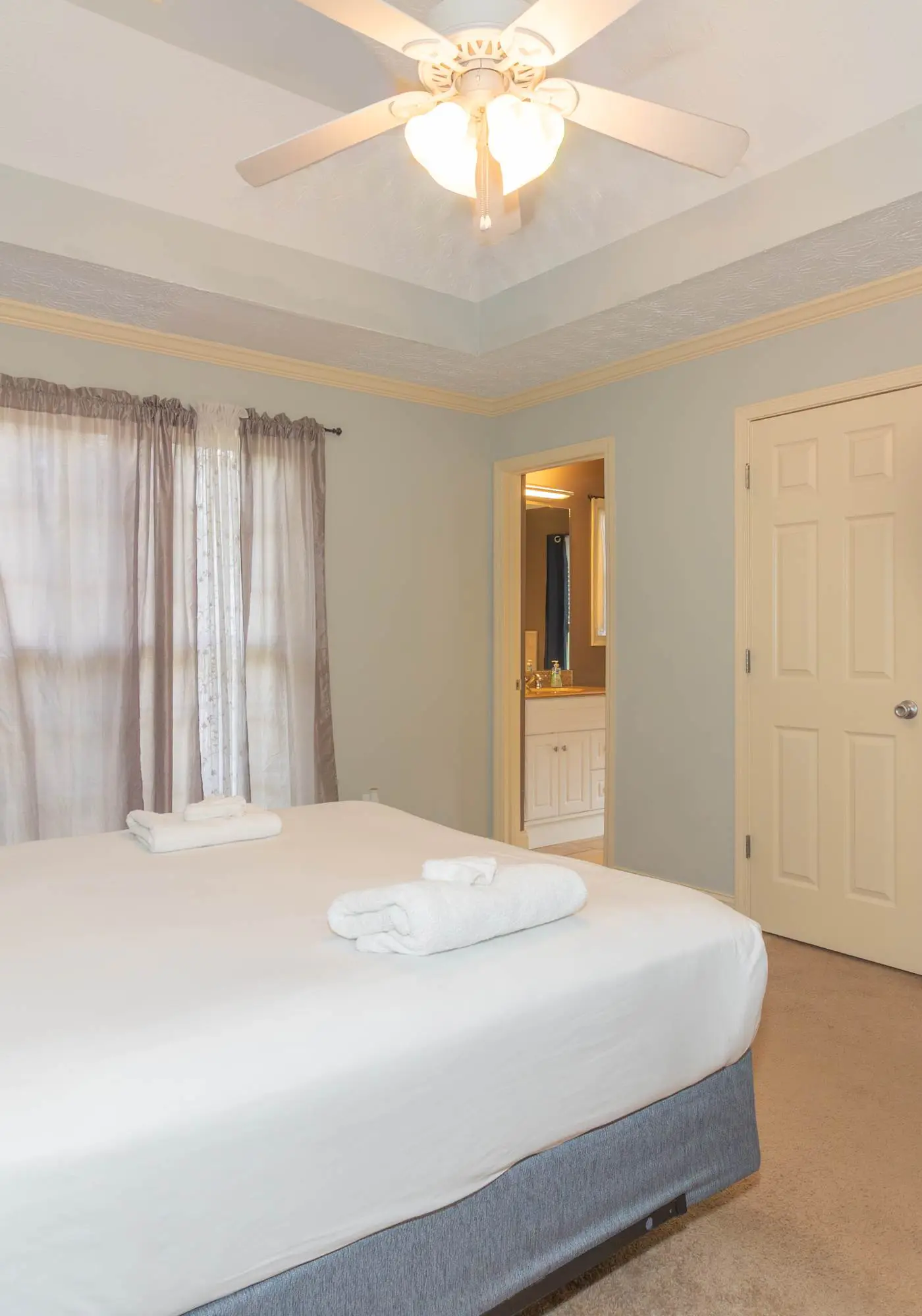 Creekside Stay Near Fort Benning Sleeps 12!