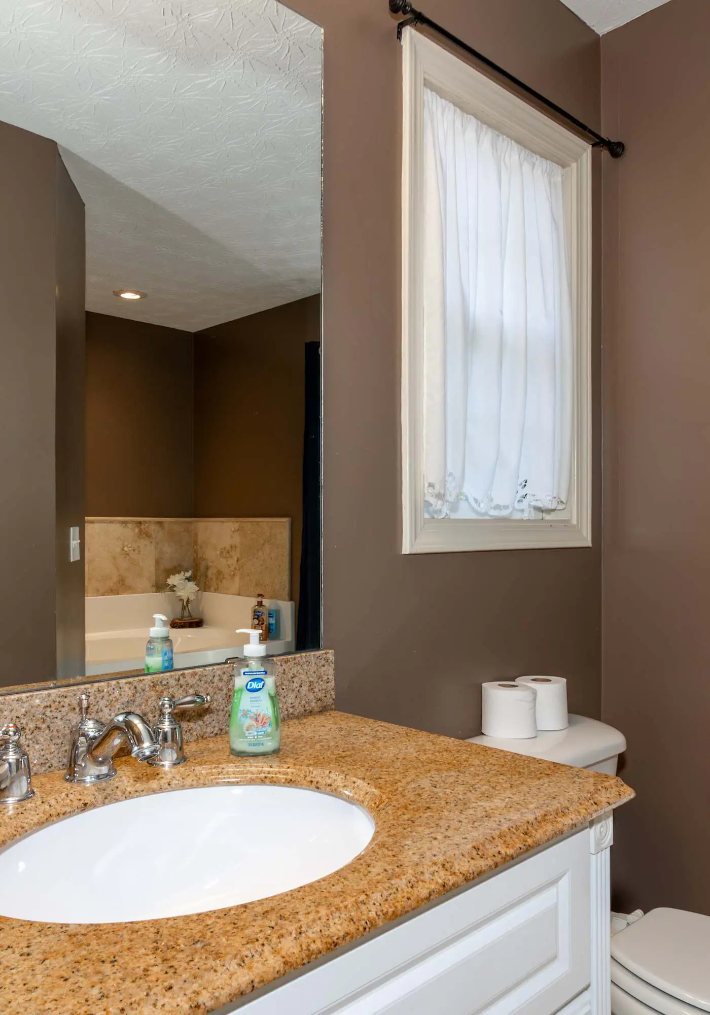 Creekside Stay Near Fort Benning Sleeps 12!