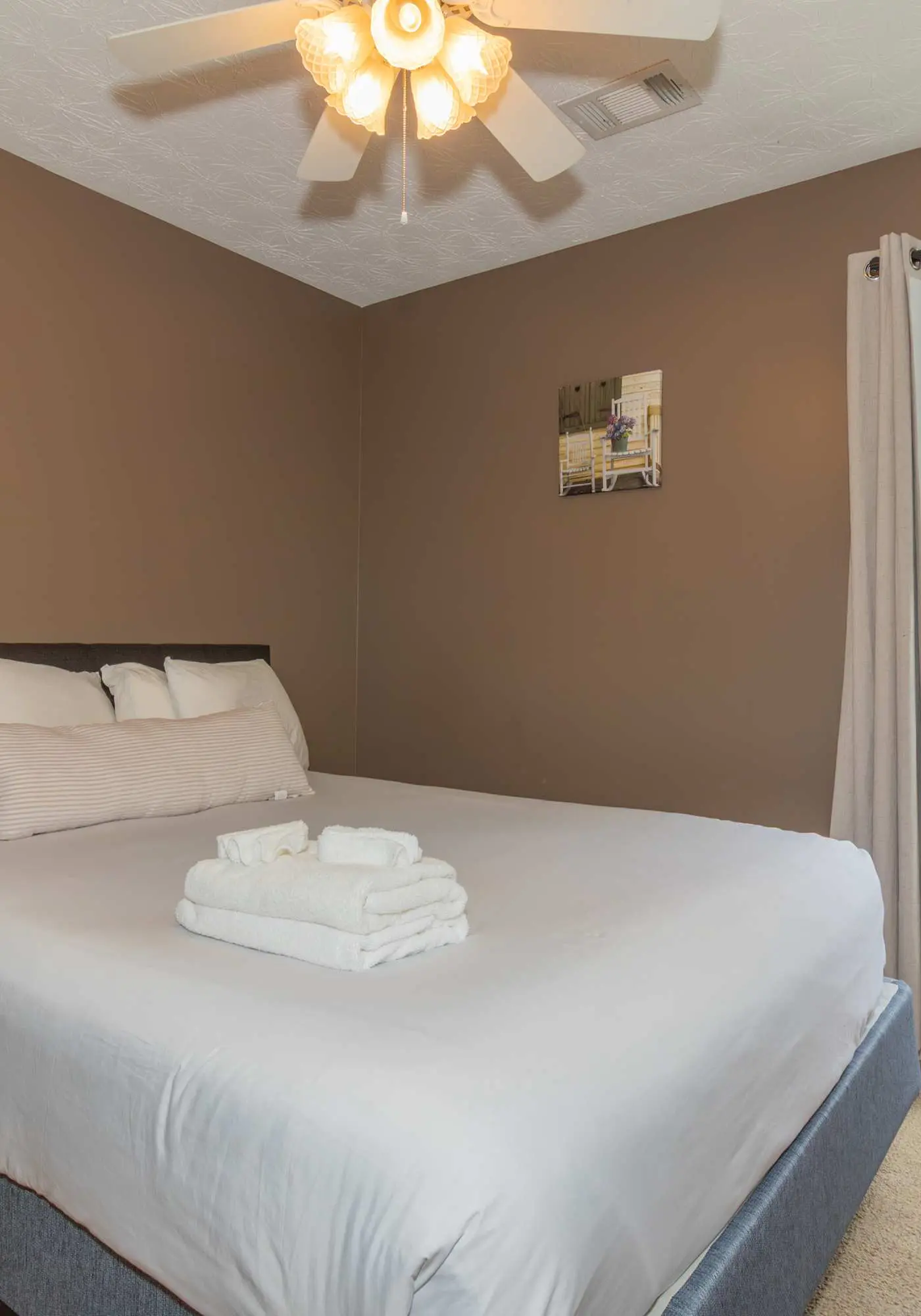Creekside Stay Near Fort Benning Sleeps 12!