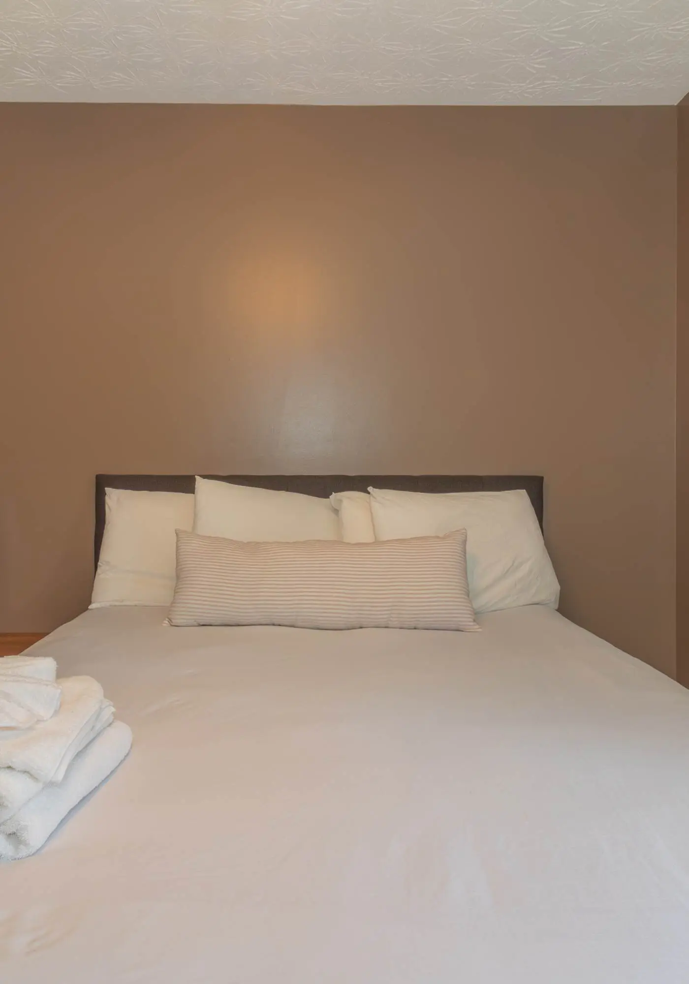Creekside Stay Near Fort Benning Sleeps 12!
