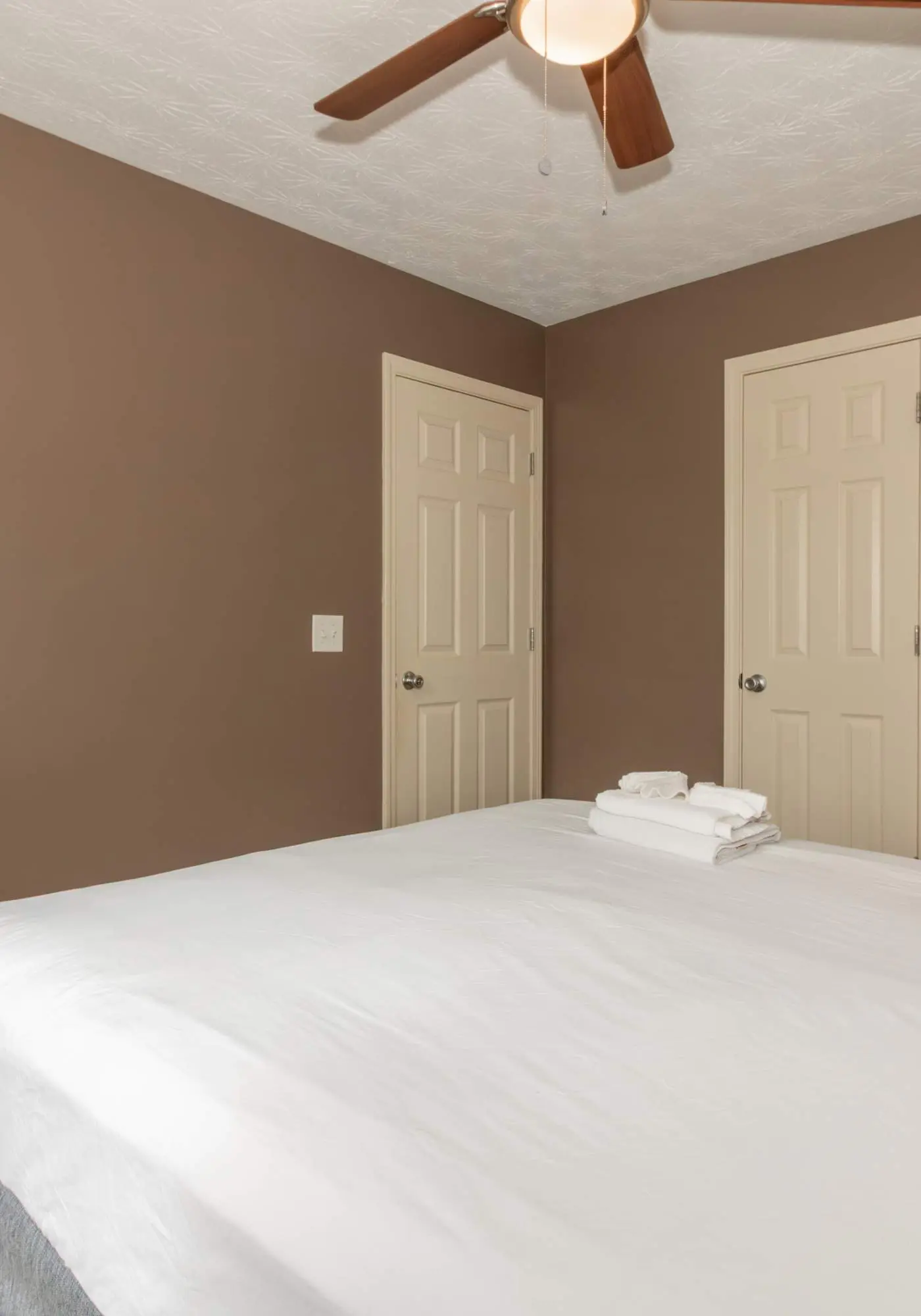 Creekside Stay Near Fort Benning Sleeps 12!