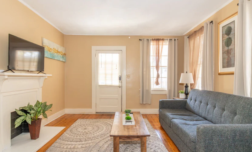 Downtown, Mins to Lakebottom Park-Our Midtown Nook