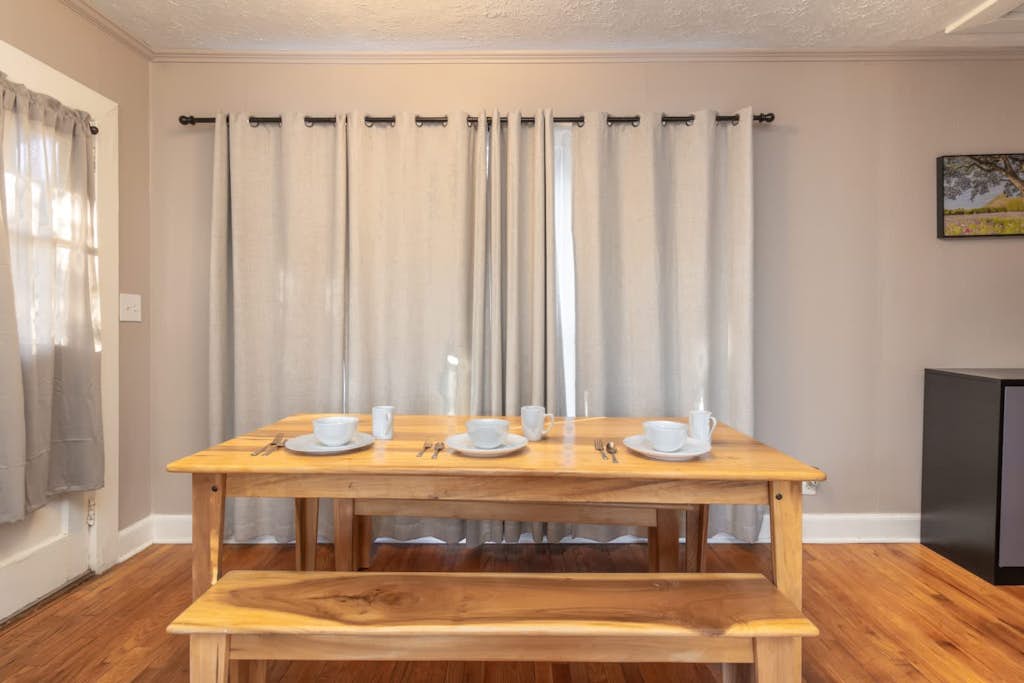 Near Downtown, Parks & Museum - Midtown Back House