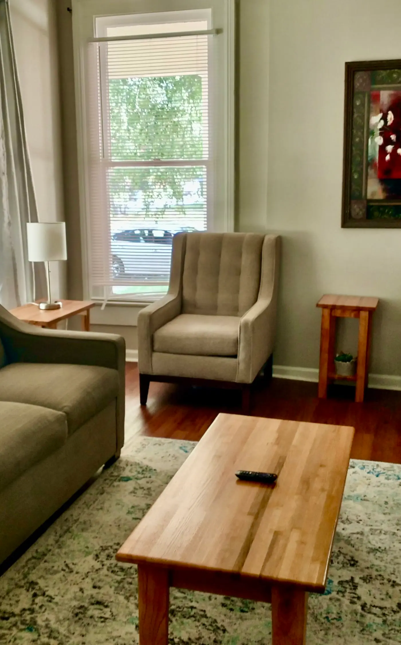 Wrap-Around-Porch & Pet-Friendly- Cozy Uptown Home