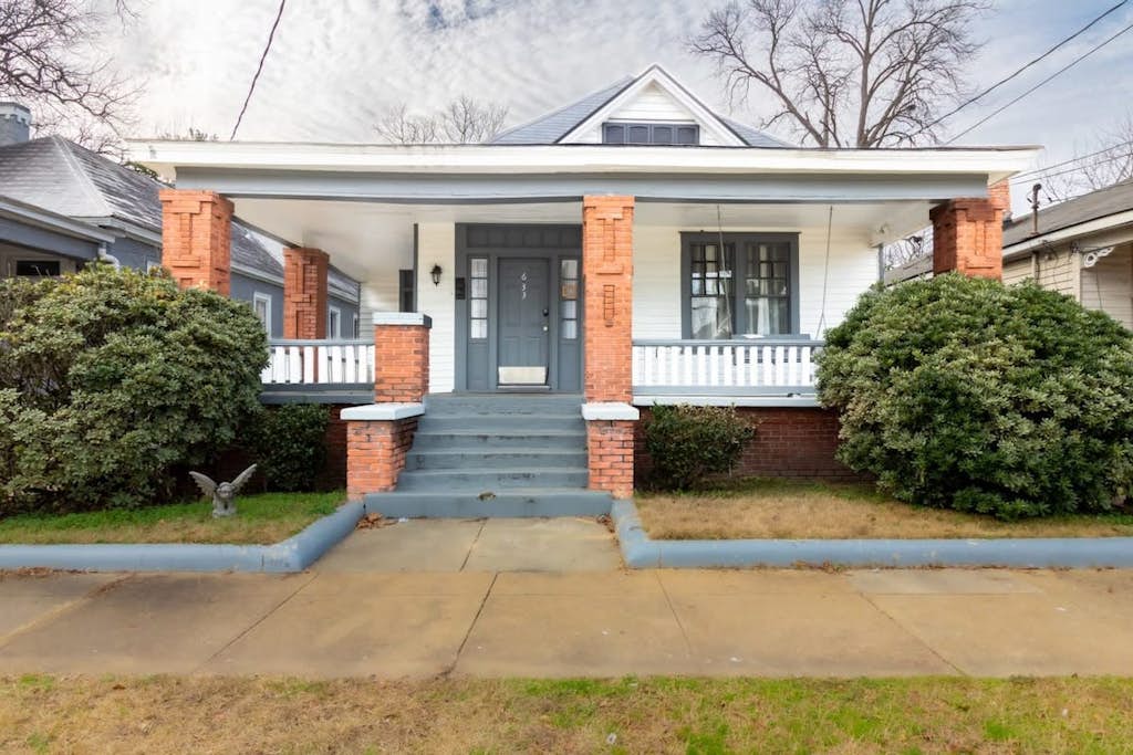 Heart of Downtown, Shops & Dining - Cozy Craftsman