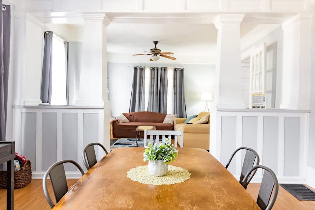 Heart of Downtown, Shops & Dining - Cozy Craftsman