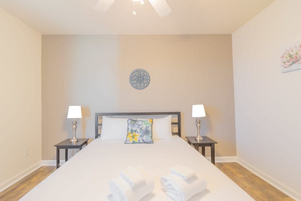 Near Ft. Moore & Dwtn-Pool- The Moore House 1