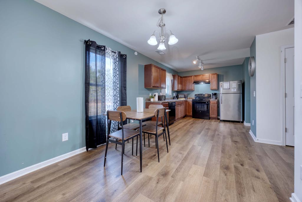 Near Ft. Benning & Downtown: The Moore House 2
