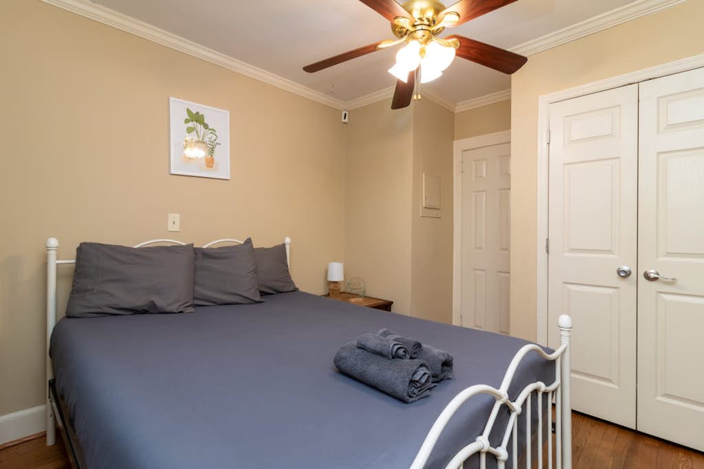 Pool! Near Downtown&Parks- The Cozy Guest Cottage