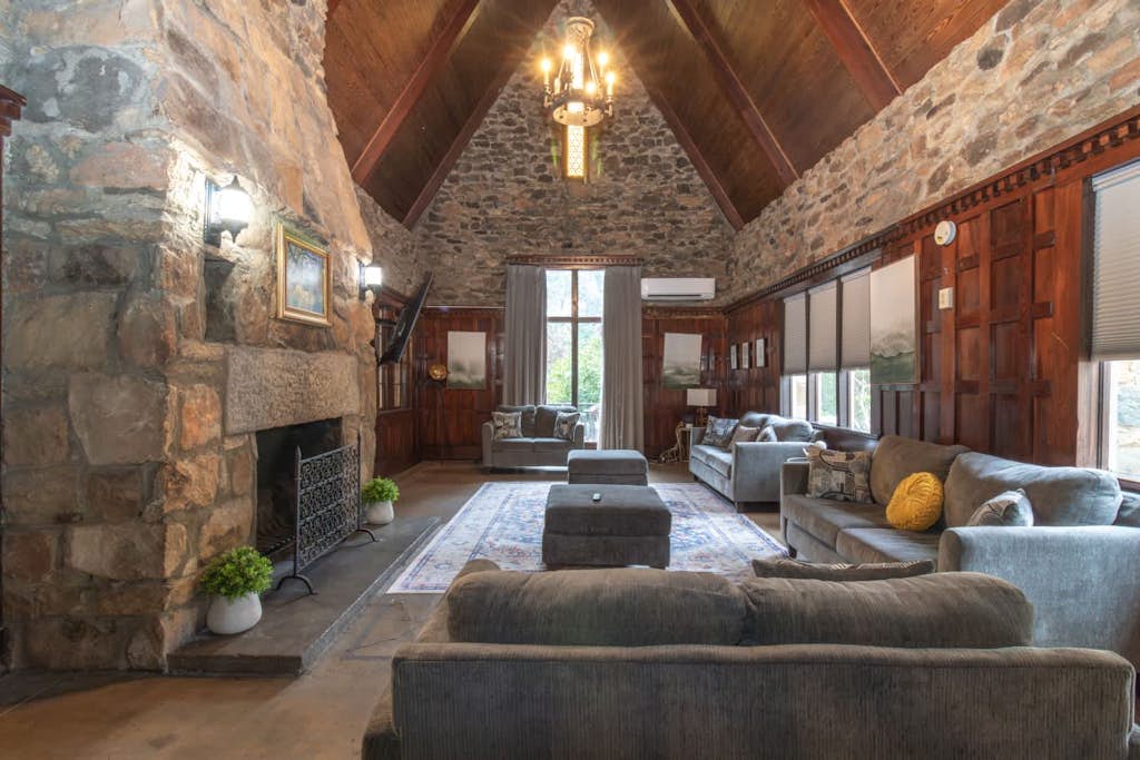 Midtown Castle! Modern & Regal - Royal in Columbus