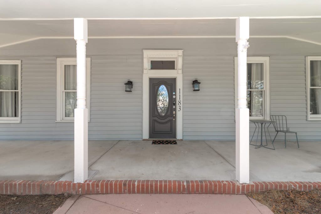 Discover the ultimate retreat in midtown! Our charming 4-bed, 3 bath home is just a stone's throw from the Riverwalk near Fort Benning (Moore). With ample space to sleep 18 guests, this cozy haven offers modern amenities, a fully equipped kitchen, and comfortable bedrooms.  We want our guests to relax and feel "at home." Family-friendly, and pets are welcome with a fee. We would love to host you!