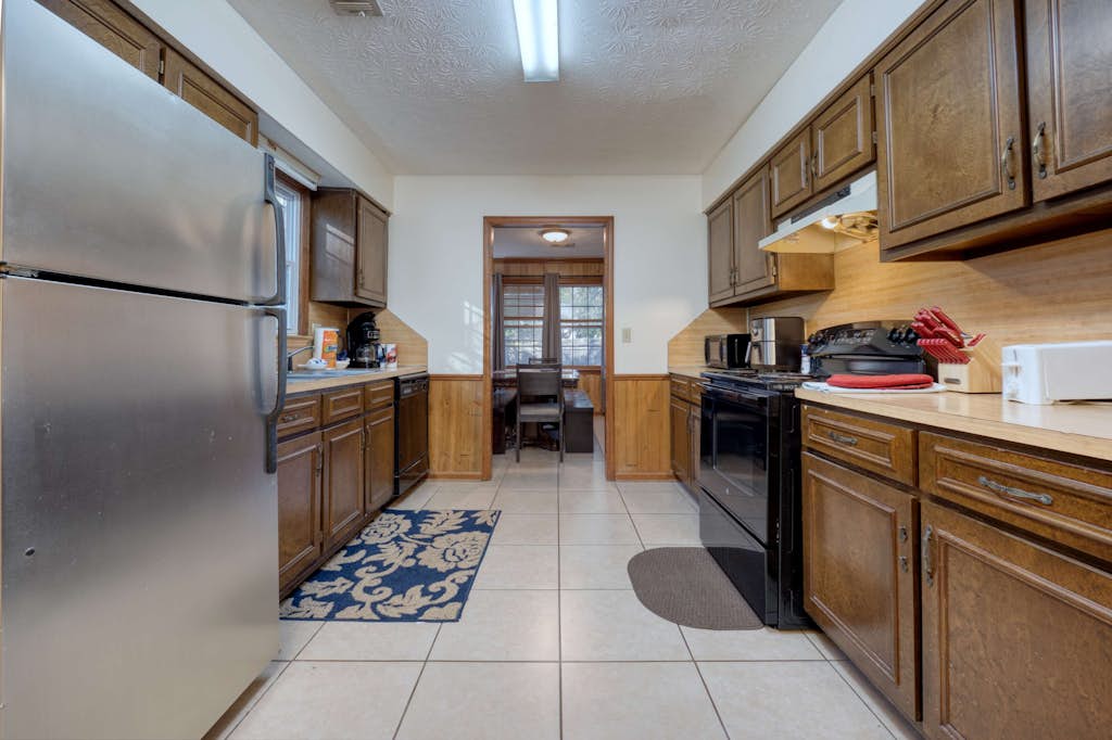 Mins to Ft Moore - The Columbus Cottage Guesthouse