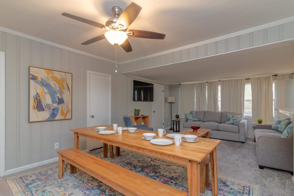 Near Riverwalk & Dining- Columbus Craftsman