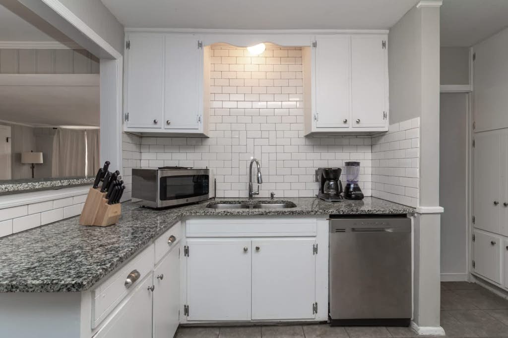 Near Riverwalk & Dining- Columbus Craftsman