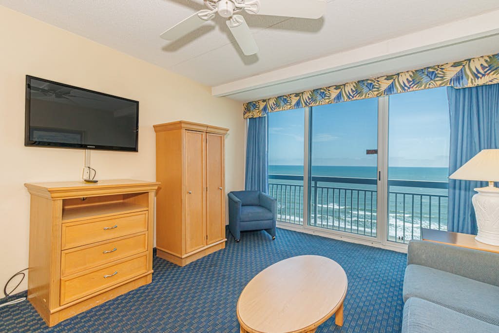Oceanfront Retreat-Steps to Boardwalk and SkyWheel-Yachtsman 200