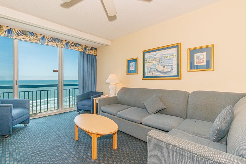 SkyWheel in Walking Distance! Oceanfront 2BR! Yachtsman 207