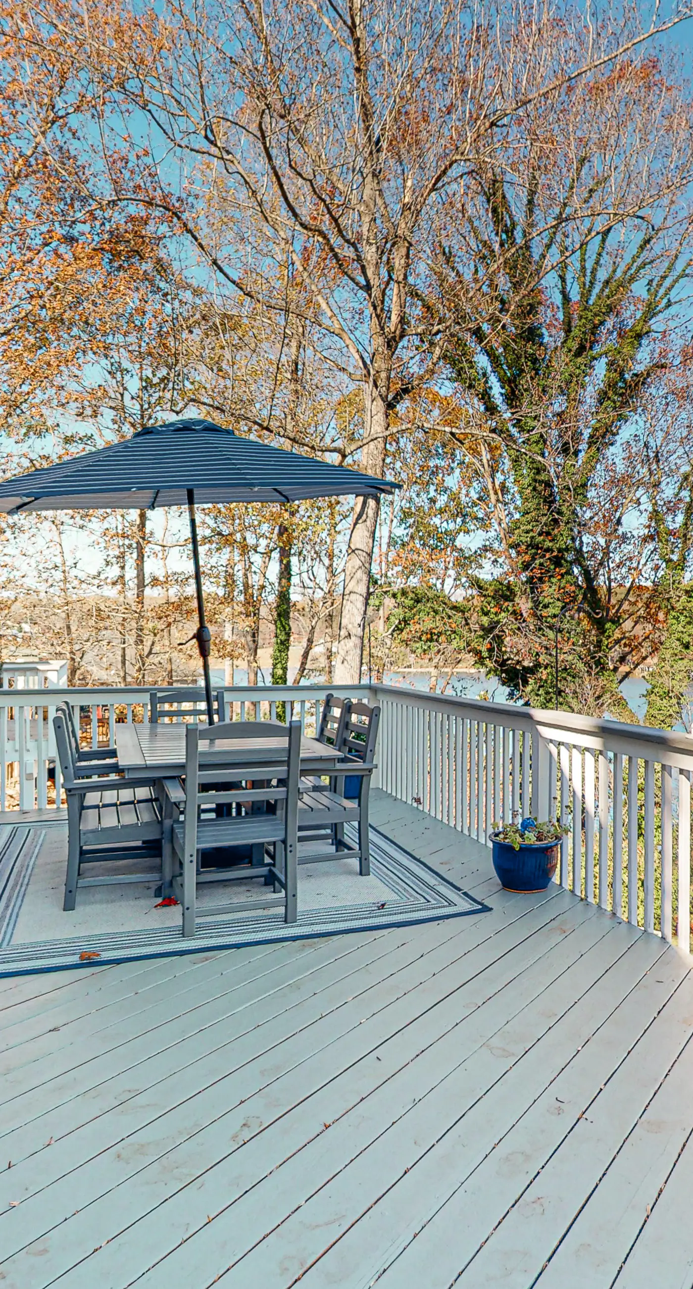 The Lake House on Sunset Point