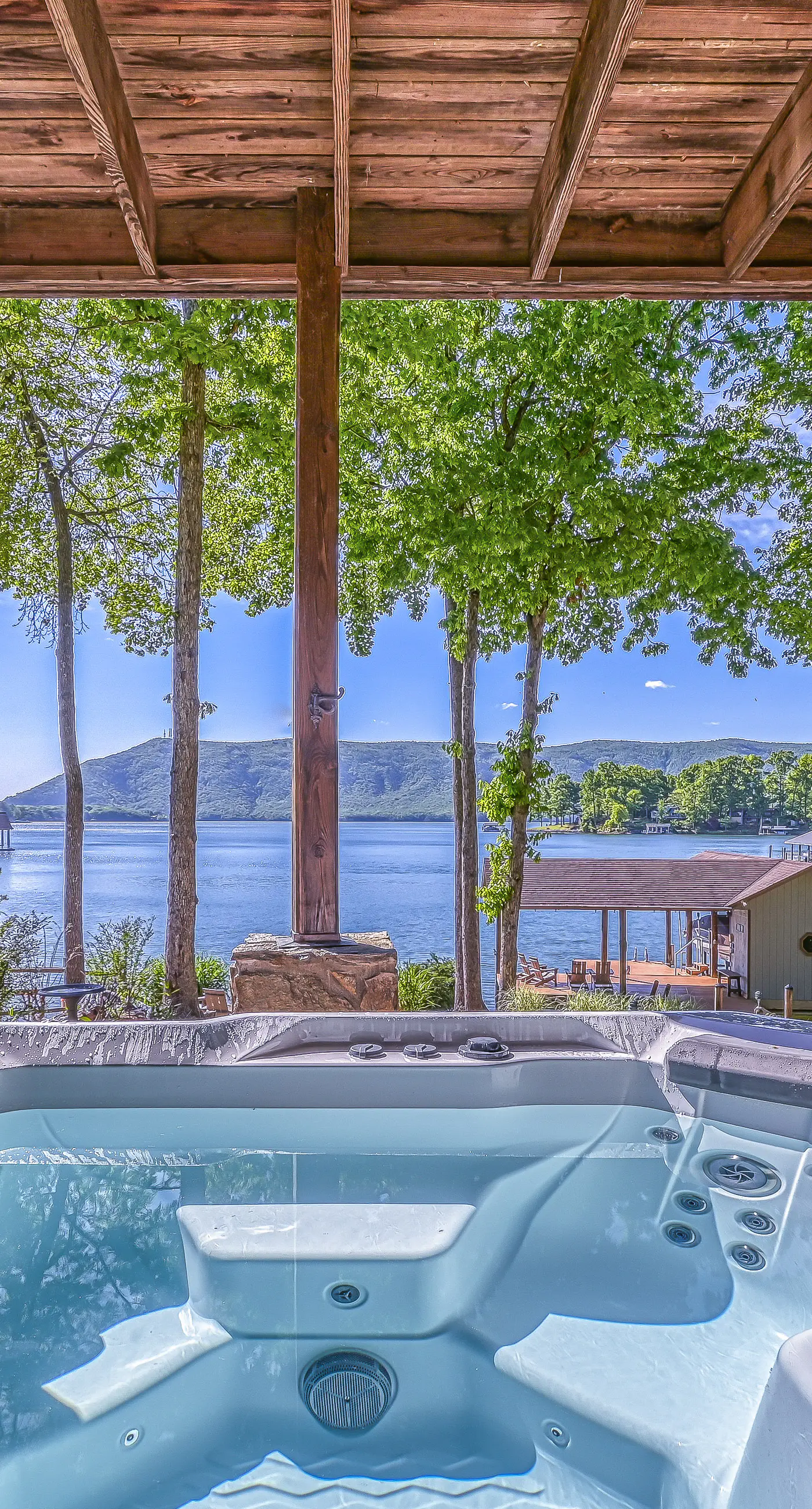 The Lodge on Smith Mountain Lake