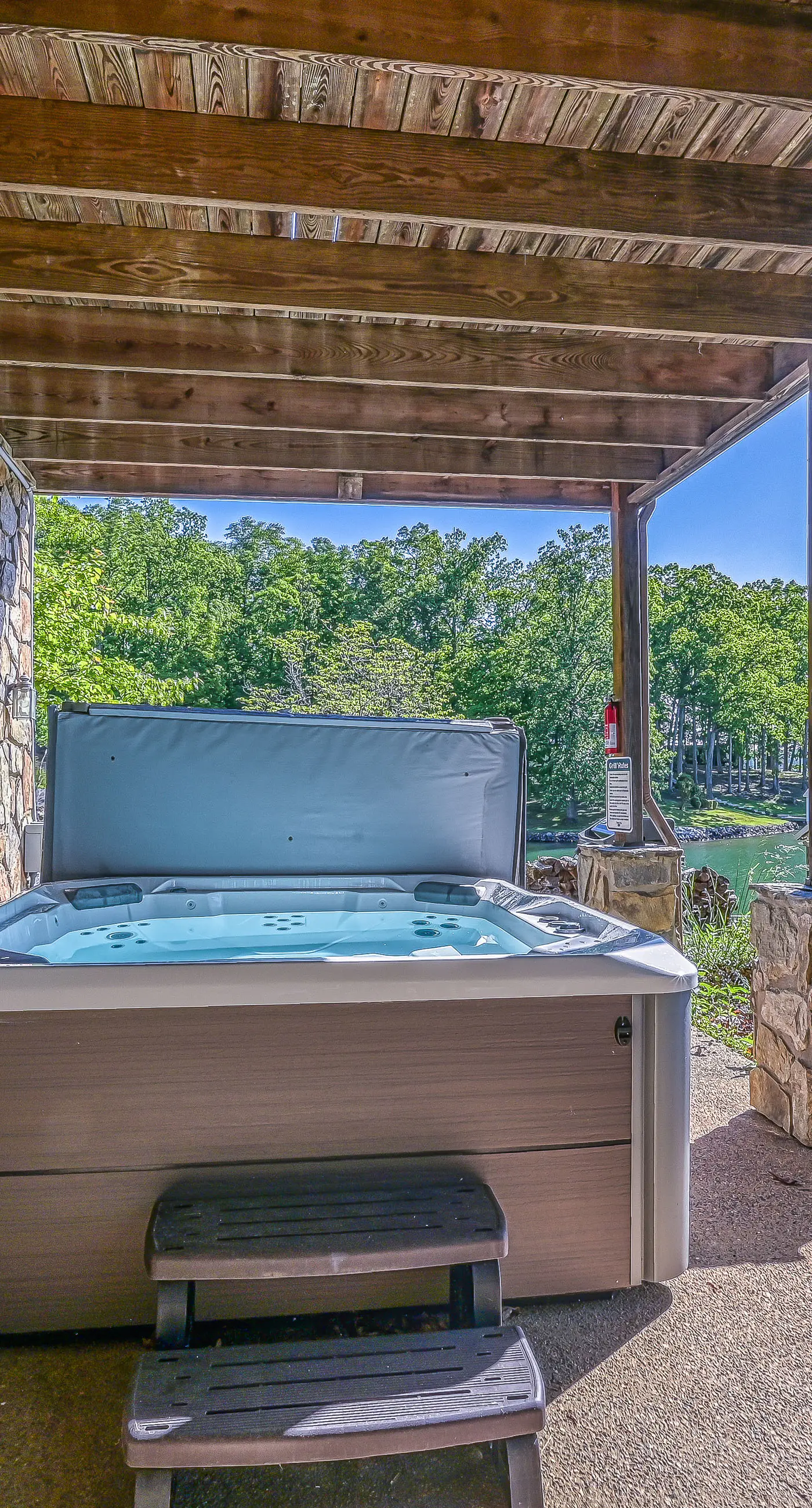The Lodge on Smith Mountain Lake