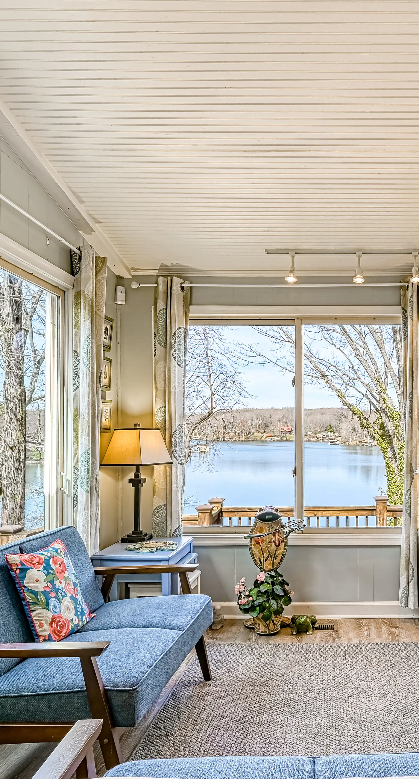 Cottage at the Lake