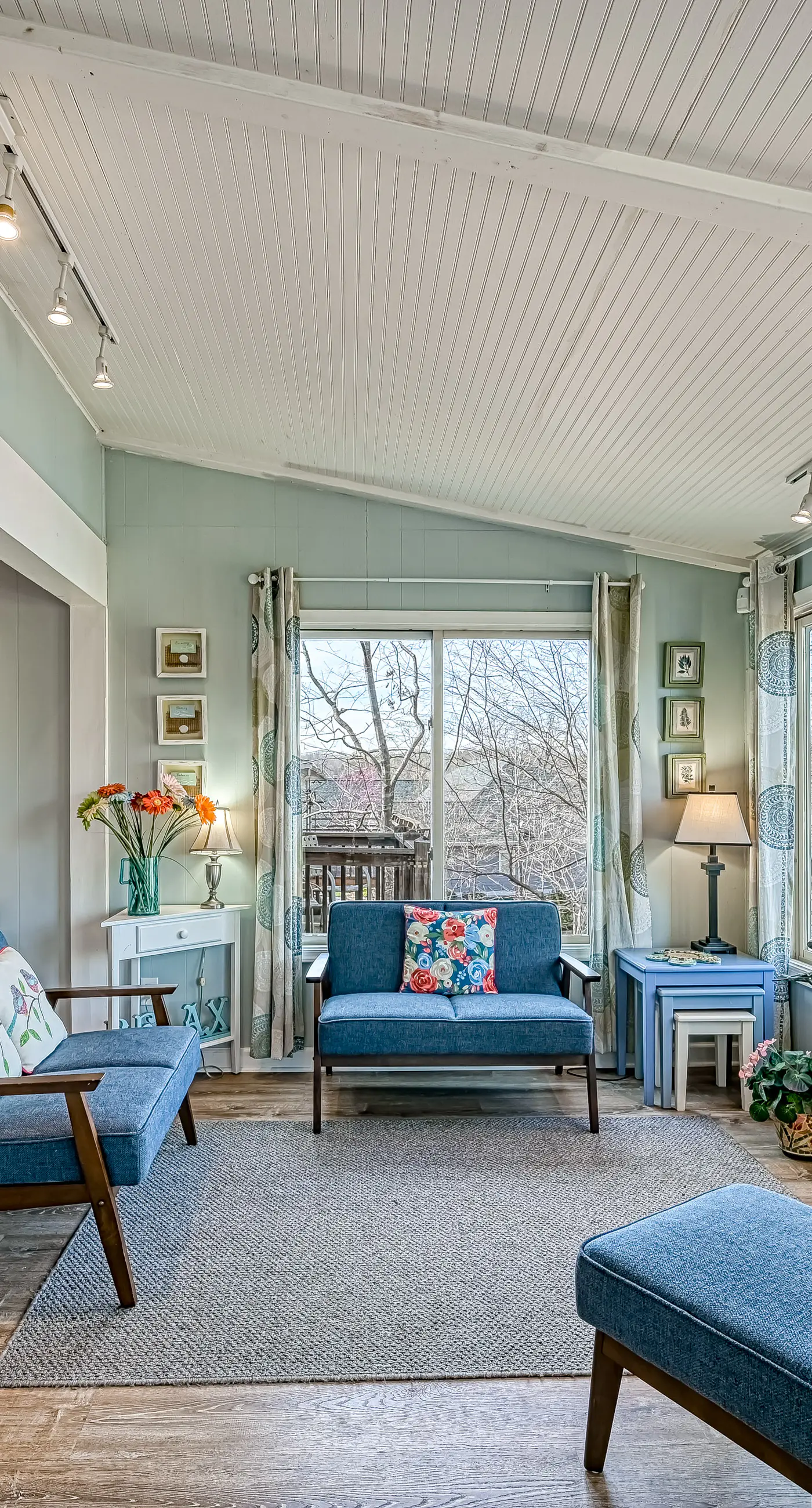 Cottage at the Lake