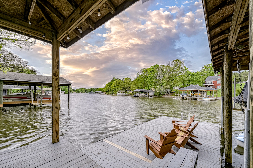 Lake Lover's Delight