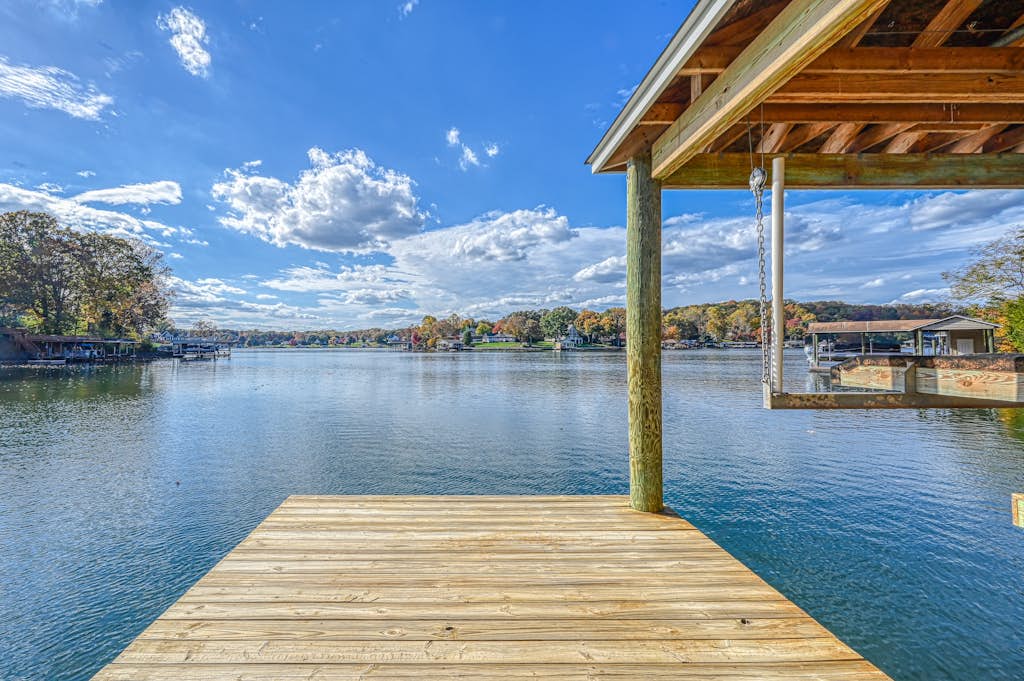 Herons Rest - Lakefront home with dock, pool table, & hot tub - dogs OK