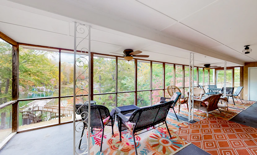 Lakefront home on quiet cove with private dock & floater